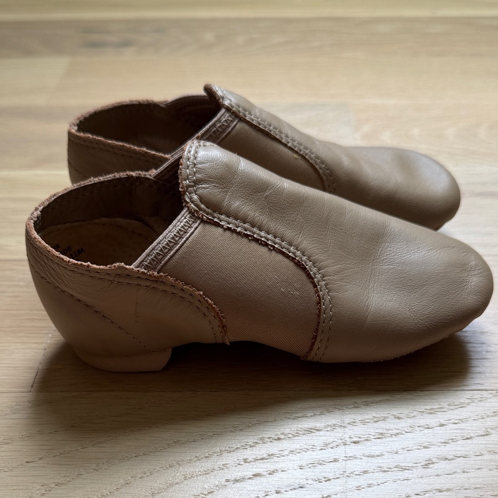 Kids’ Capezio Tan Slip On Jazz Dance Shoes - Size 11